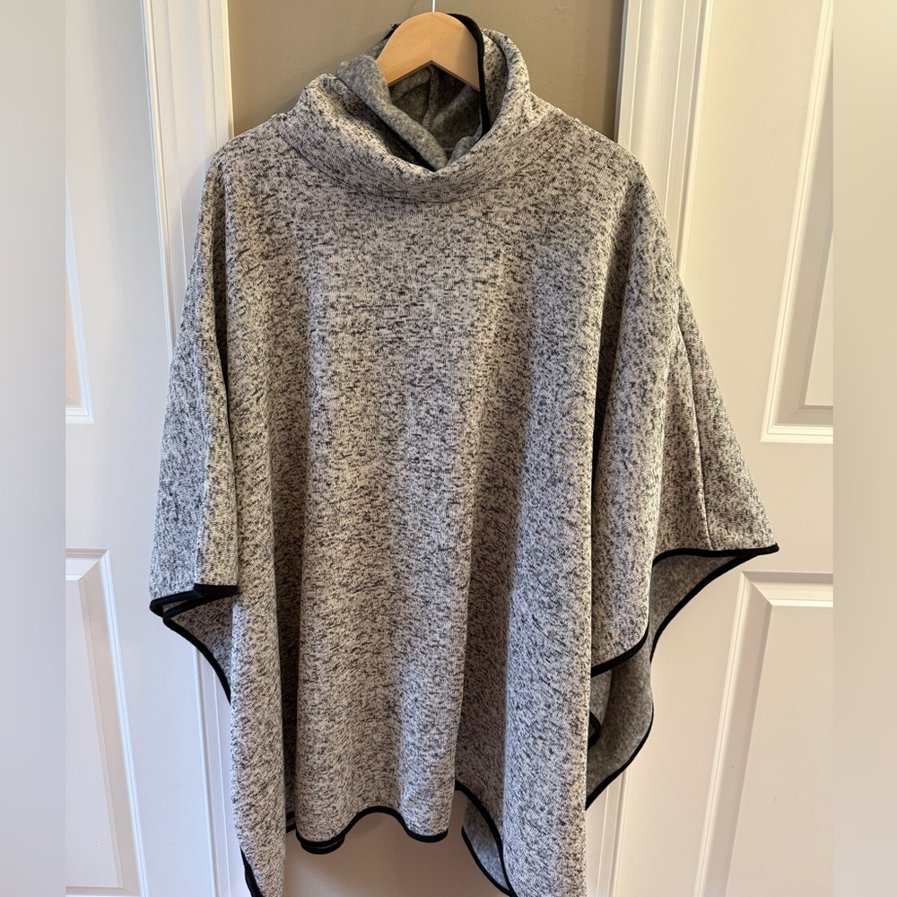 LaMode Stylish Fleece Gray Blanket Poncho with Cowl Neck and Black Trim OSFM